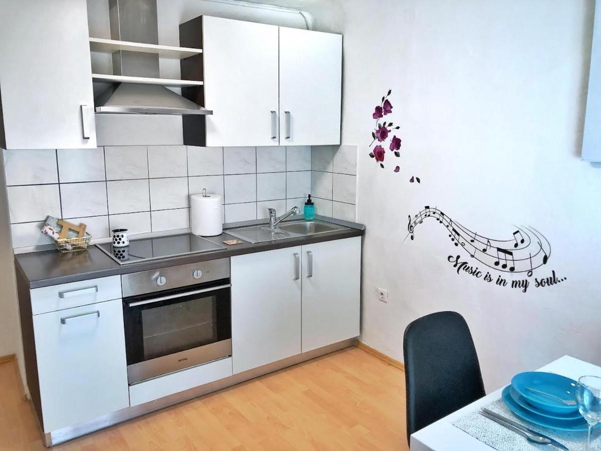 1Br Apartment On The Most Beautiful Street In Ljubljana Center Exteriör bild