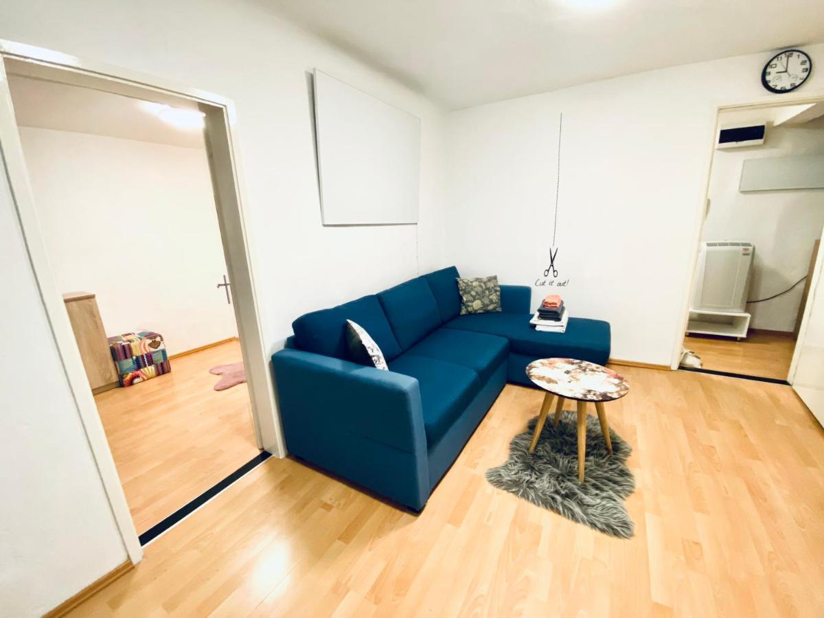 1Br Apartment On The Most Beautiful Street In Ljubljana Center Exteriör bild